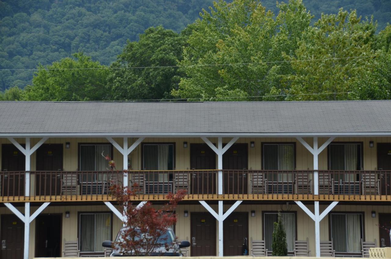Travelowes Motel - マギー・バレー エクステリア 写真