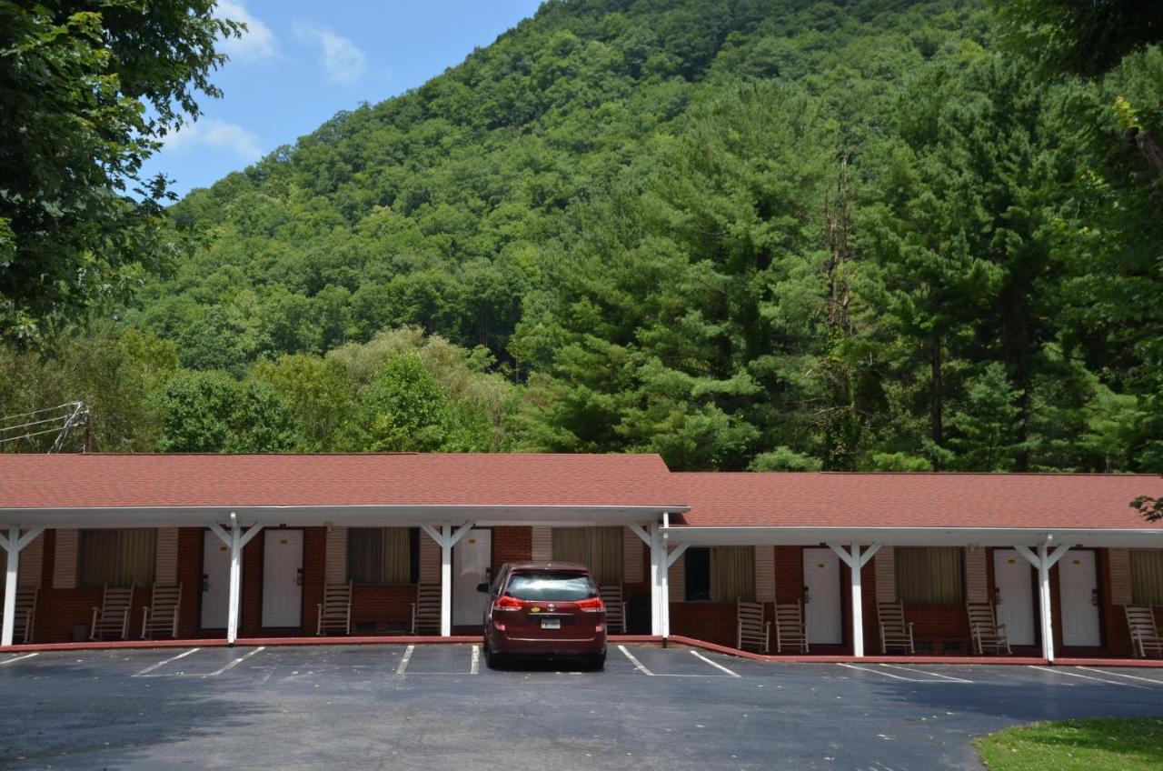 Travelowes Motel - マギー・バレー エクステリア 写真