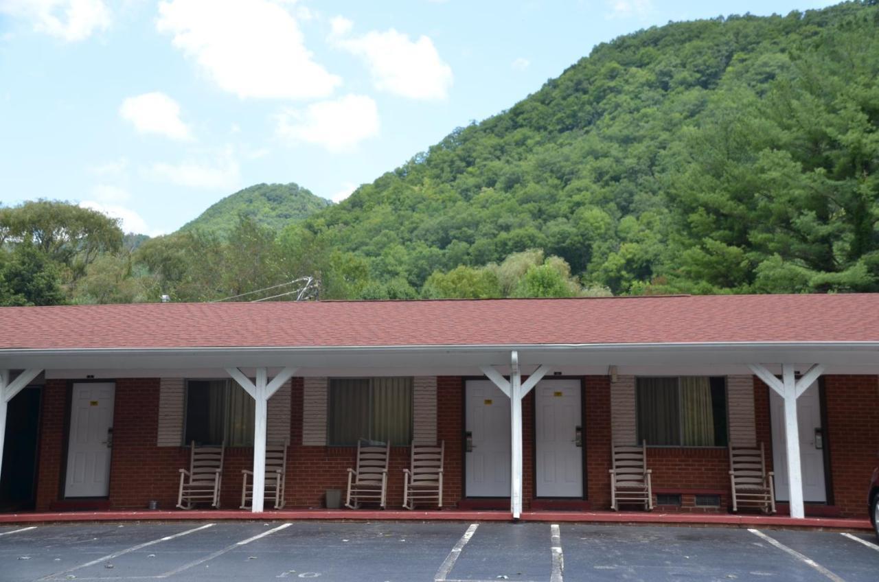 Travelowes Motel - マギー・バレー エクステリア 写真
