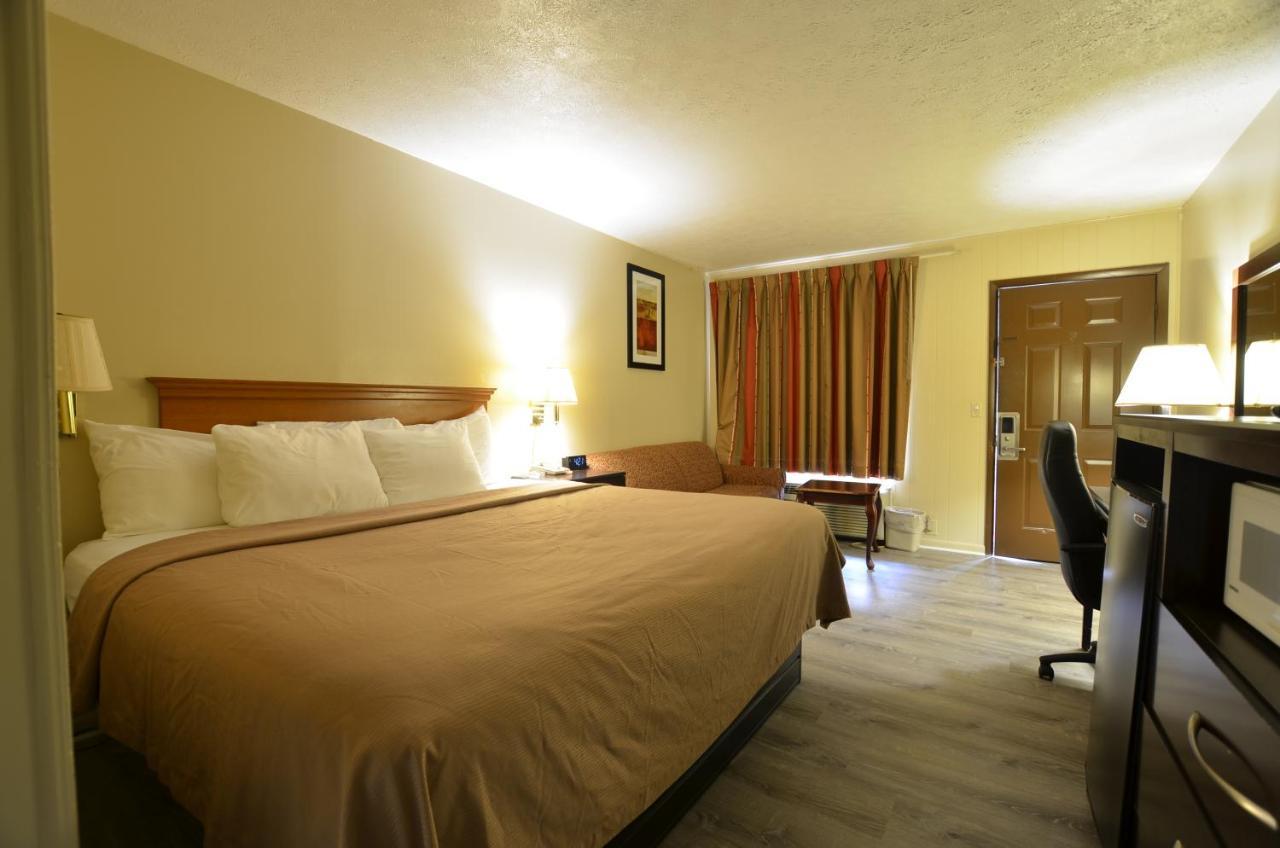 Travelowes Motel - マギー・バレー エクステリア 写真