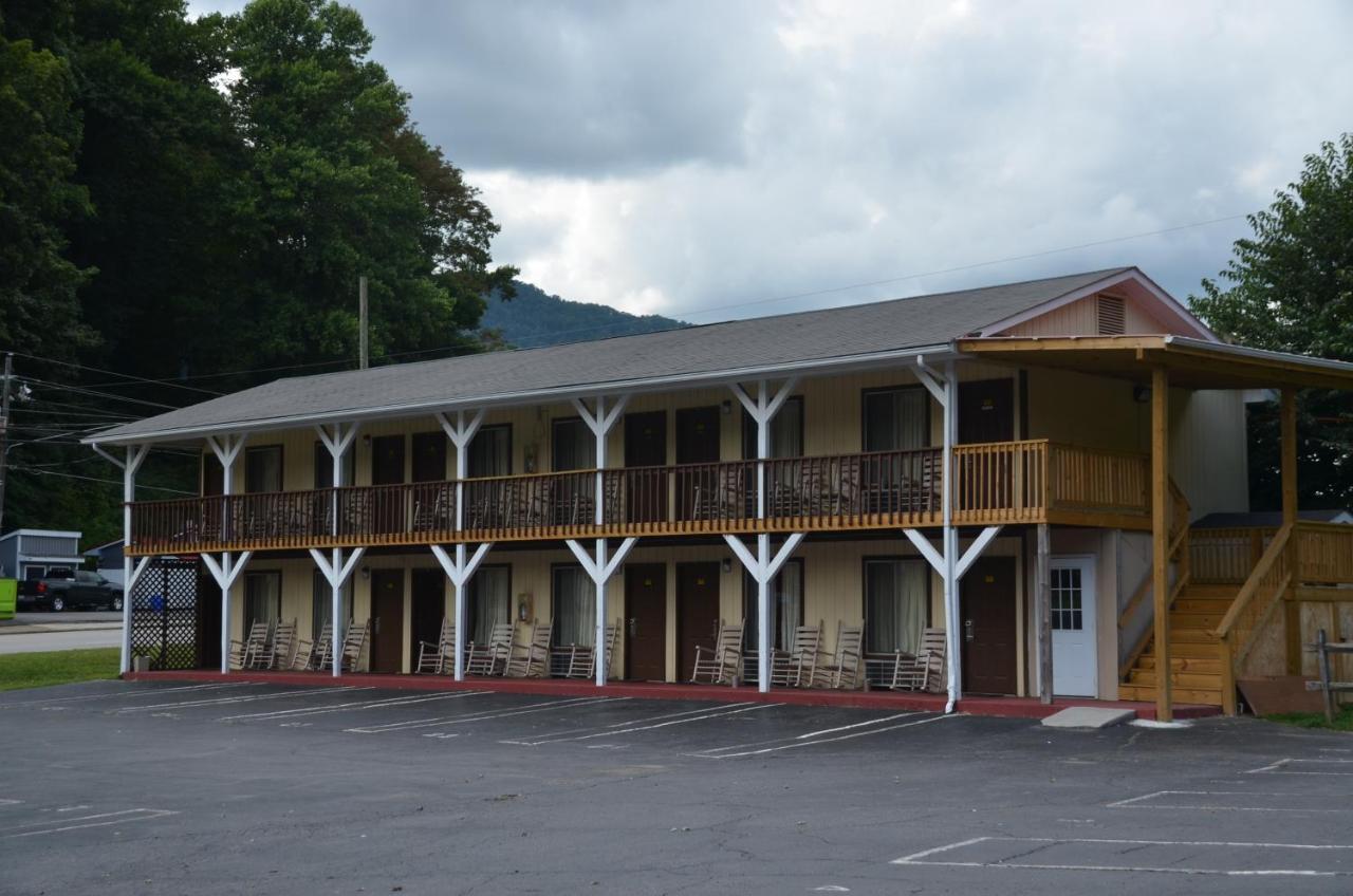 Travelowes Motel - マギー・バレー エクステリア 写真