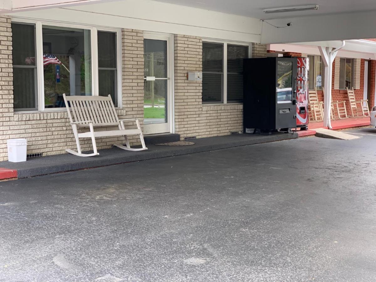Travelowes Motel - マギー・バレー エクステリア 写真