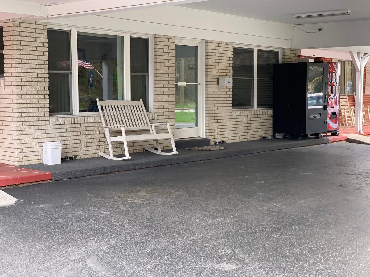 Travelowes Motel - マギー・バレー エクステリア 写真